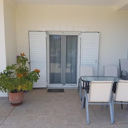 Konstantinos Apartments Ammoudia Chambre photo