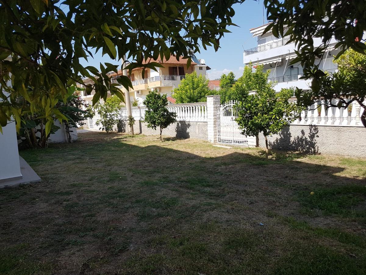 Konstantinos Apartments Ammoudia Extérieur photo