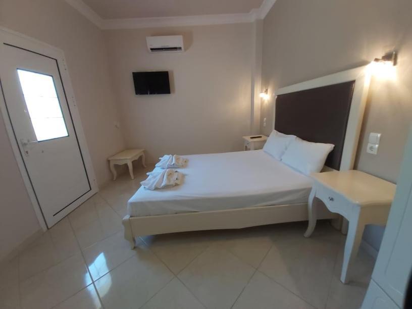 Konstantinos Apartments Ammoudia Extérieur photo