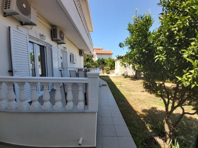 Konstantinos Apartments Ammoudia Extérieur photo