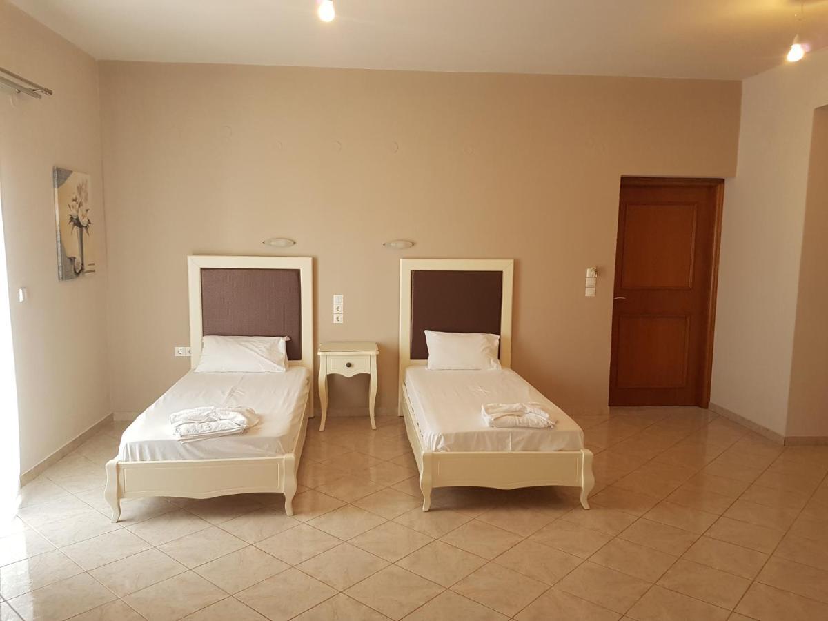 Konstantinos Apartments Ammoudia Extérieur photo