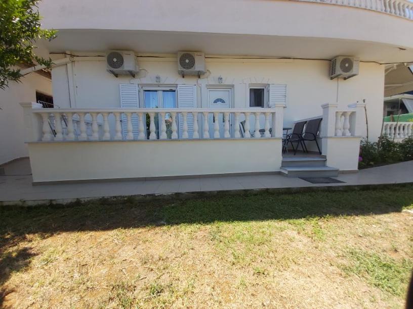 Konstantinos Apartments Ammoudia Extérieur photo