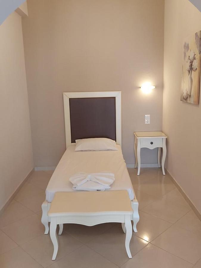 Konstantinos Apartments Ammoudia Extérieur photo