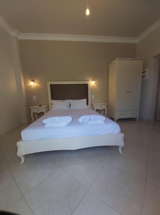 Konstantinos Apartments Ammoudia Chambre photo
