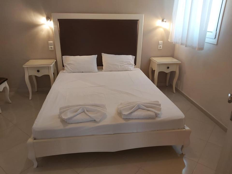 Konstantinos Apartments Ammoudia Chambre photo